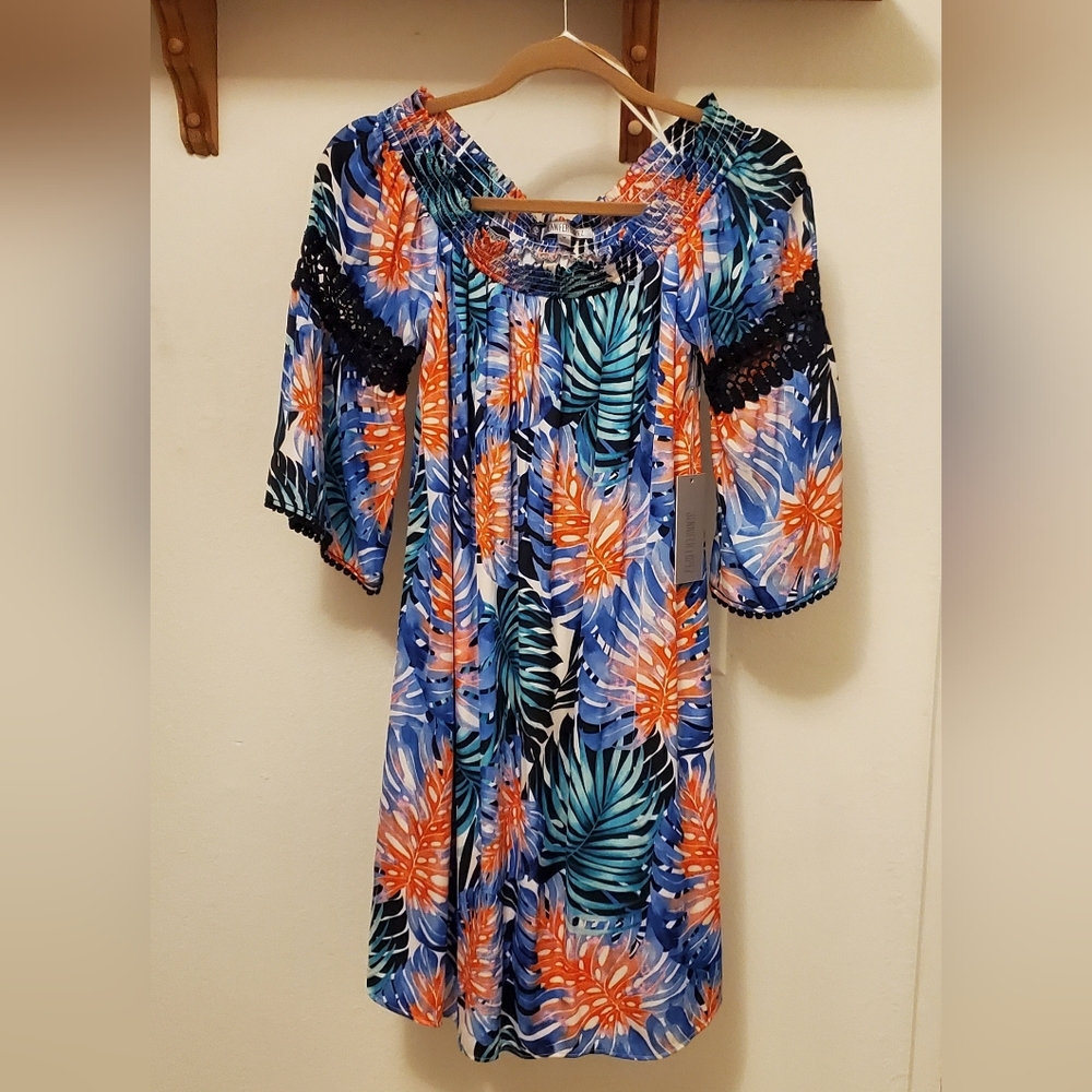 Jennifer Lopez Paradise Palms Dress NWT Size Medium. Lined.